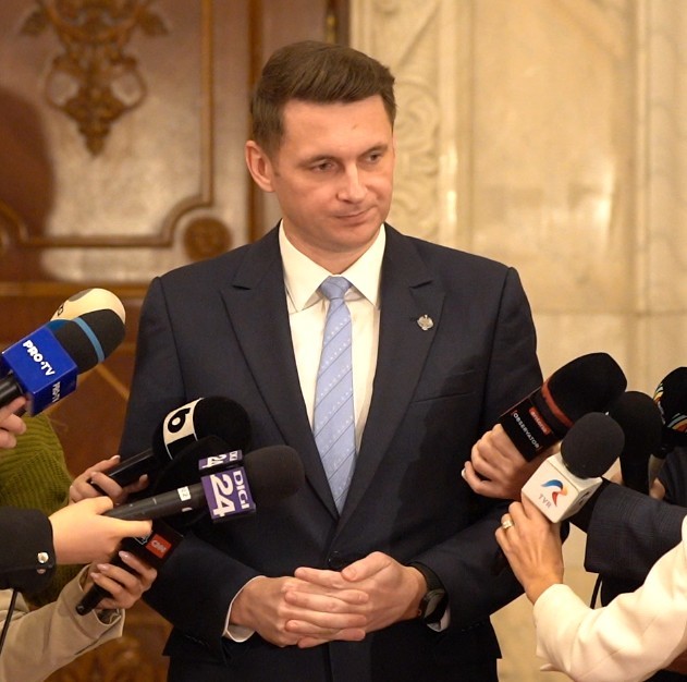 Grupurile parlamentare PNL şi USR, colaborare la nivel parlamentar, pe proiecte precum PNRR, SAFE, reformă. Mircea Abrudean: Suntem, împreună, cea mai importantă forţă din Parlament în acest moment: 133 de parlamentari