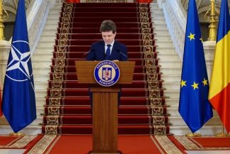 Nicuşor Dan: Guvernul a fost demis, nu e un moment fericit într-o democraţie. Invit la calm, România este un stat stabil / Voi începe consultări informale / Vom avea un guvern într-un termen rezonabil, va fi pro-occidental. Exclud anticipate – VIDEO
