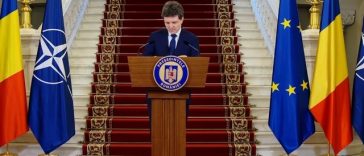 Nicuşor Dan: Guvernul a fost demis, nu e un moment fericit într-o democraţie. Invit la calm, România este un stat stabil / Voi începe consultări informale / Vom avea un guvern într-un termen rezonabil, va fi pro-occidental. Exclud anticipate – VIDEO
