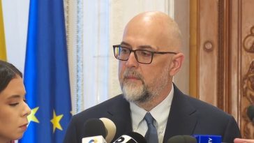Kelemen Hunor, discuţii cu Sorin Grindeanu, la Parlament: Eu doresc refacerea coaliţiei, fiindcă în acest moment este singura variantă prin care, cel mai puţin pentru o perioadă scurtă, poţi să faci ceva / Nu am vorbit de premier sau guvern tehnocrat