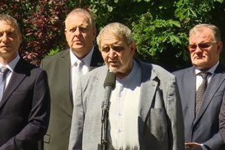 Consultări la Cotroceni – Varujan Pambuccian: Am spus că nu e bine să ne grăbim şi nu e bine să legăm discuţiile de persoane. Să pornim o reconstrucţie a coaliţiei, pe care noi o vedem obligatoriu în jurul nucleului PNL-PSD