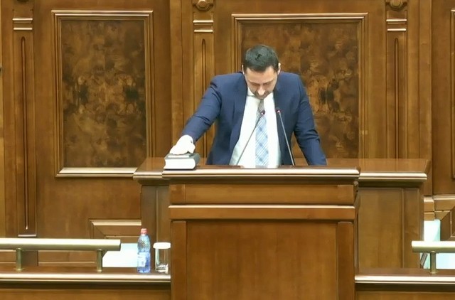 Senatul a votat numirea lui Bogdan Alexandru Sticlosu în funcţia de preşedinte al Agenţiei Naţionale de Integritate (ANI), pentru un mandat de 4 ani