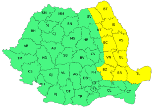 Ploi torenţiale, descărcări electrice, grindină şi vânt puternic în estul ţării, de marţi până sâmbătă/ În Moldova, nordul Dobrogei, estul şi nord-estul Munteniei, Cod galben de intensificări ale vântului