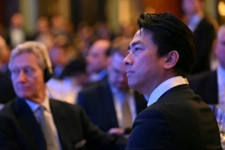 Ministrul japonez al Apărării respinge, la Dialogul de la Shangri-La, acuzaţii de ”militarism” ale Chinei. Japonia urmează să transfere Filipinelor în 2027 distrugătoare de clasa Abukuma şi avioane de tip TC-90