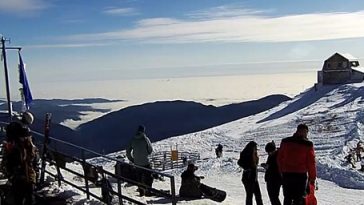 Săptămâna viitoare vor fi ultimele zile de schi, la Sinaia, din acest sezon/ De la mijlocul săptămânii, temperaturi pozitive şi ploi