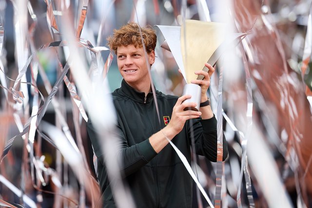 Jannik Sinner a scris istorie la Madrid Open: Al cincilea titlu consecutiv de Masters 1000 / Italianul l-a învins pe Zverev în 57 de minute