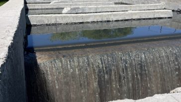 Garda de Mediu a descoperit mai multe nereguli în legătură cu gestionarea deşeurilor periculoase la Slobozia şi a dat amenzi de aproape un milion de lei/ În râul Ialomiţa erau deversate ape uzate insuficient epurate / A fost făcută sesizare penală