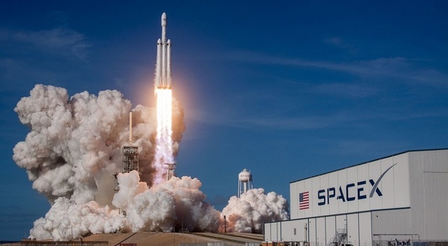 SpaceX leagă remuneraţia lui Elon Musk de colonizarea planetei Marte