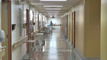 Verificări ale DSP la Maternitatea Polizu, unde un nou-născut prematur a murit/ Medicul curant, amendat cu 2.000 de lei întrucât nu a făcut screeningul la internare/ A fost sesizat Colegiul Medicilor pentru aspecte privind un posibil caz de malpraxis