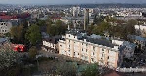Zeci de persoane s-au simţit rău după ce au participat la o nuntă în municipiul Iaşi, iar zece dintre acestea au fost internate în spital/ DSP Iaşi face anchetă în acest caz/ Nunta ar fi fost a fiului unui comisar de poliţie
