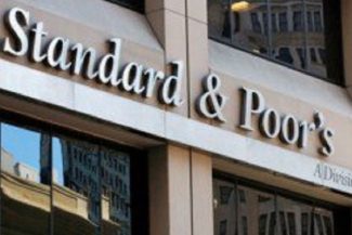 S&P Global – Dizolvarea coaliţiei complică, putem reduce ratingul în viitor dacă impasul guvernamental se prelungeşte