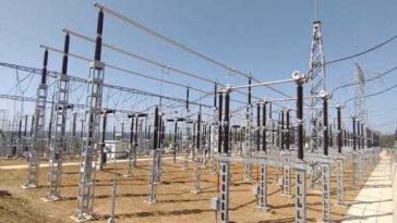 Transelectrica monitorizează permanent evoluţia parametrilor şi ia toate măsurile tehnice necesare pentru menţinerea funcţionării în condiţii sigure a reţelei electrice de transport, după oprirea celor două unităţă nucleare de la Cernavodă