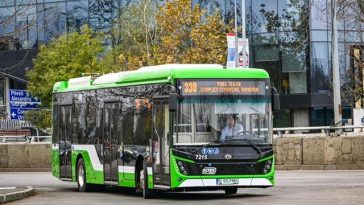 Douăzeci de angajaţi ai Societăţii de Transport Bucureşti (STB), plasaţi sub control, judiciar în dosarul care vizează furturile de combustibil. Ei nu au voie să îşi exercite meseria pe perioada măsurii preventive