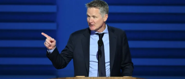 NBA: Antrenorul Steve Kerr îşi va prelungi contractul cu Golden State Warriors