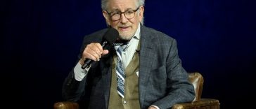 Steven Spielberg spune că inteligenţa artificială ar trebui să servească drept instrument şi nu să înlocuiască creativitatea umană