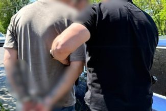 Bărbat cercetat de autorităţile din Islanda după ce ar fi exploatat o vulnerabilitate a sistemului unei instituţii bancare şi ar fi transferat ilegal bani, prins în România/ Prejudiciul, estimat la aproximativ 400.000 de euro