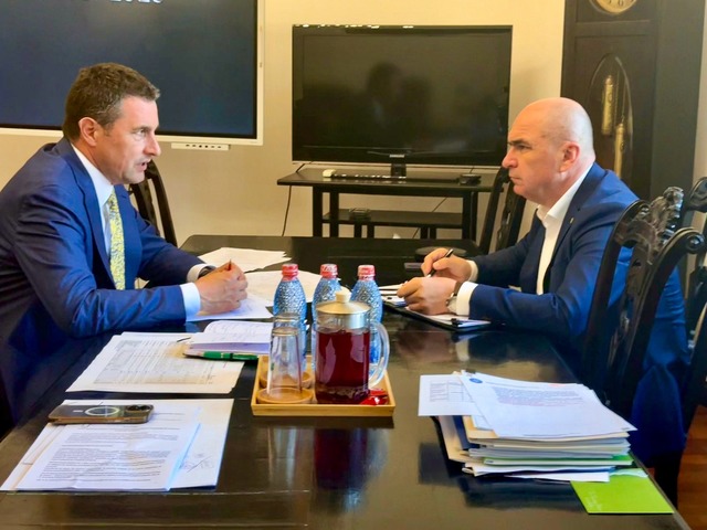 Tanczos Barna: Plata la timp a subvenţiilor destinate fermierilor, cea mai importantă prioritate a Ministerului Agriculturii/ Alte măsuri pregătite de minister pentru crescătorii de porci şi de vaci de lapte