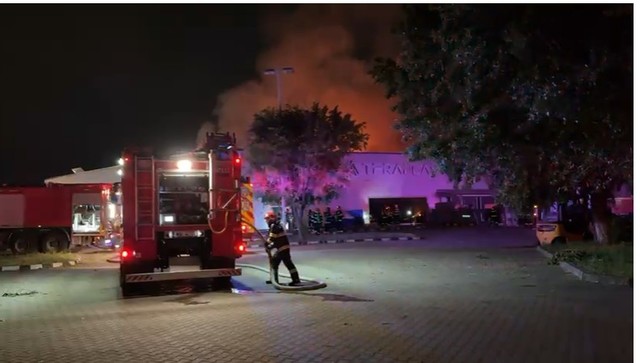 Incendiu la la depozitul TeraPlast din Chiajna – Valoarea pagubelor, estimată la 150.000 de euro / Anunţul companiei