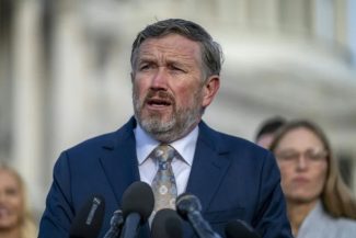 Kentucky votează în alegeri primare foarte urmărite Trump vs. Massie