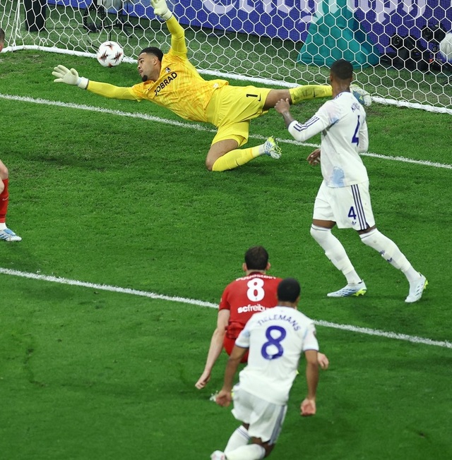 Aston Villa, regină în Liga Europa: Tielemans – Mă simt extraordinar. Mi-am cam pierdut vocea, dar e în regulă. E incredibil!