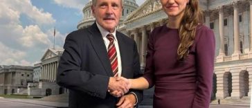 Ţoiu: Preşedintele Comitetului pentru relaţii externe al Senatului american a reafirmat răspicat importanţa responsabilităţii comune pentru spaţiul aliat/ Nu alegem vremurile pe care le trăim, dar alegem cum le răspundem. Iar solidaritatea este cheie