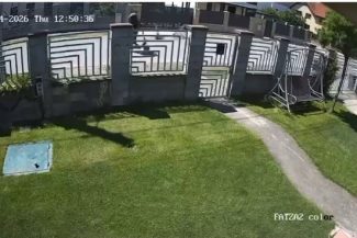 Copil de 14 ani din Timiş, în comă la spital, după ce a căzut cu trotineta electrică/ A plecat de la şcoală împreună cu alţi colegi
