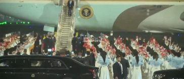 UPDATE-Donald Trump soseşte la Beijing pentru a se întâlni cu omologul său chinez Xi Jinping