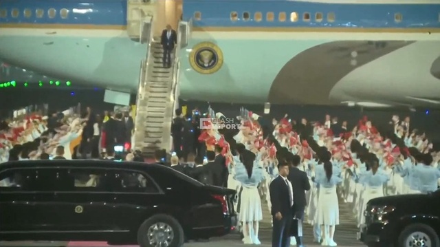 Donald Trump soseşte la Beijing pentru a se întâlni cu omologul său chinez Xi Jinping