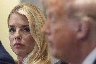 Fostul procuror general al SUA, numit de Trump în comisia Casei Albe pentru inteligenţă Artificială – Axios