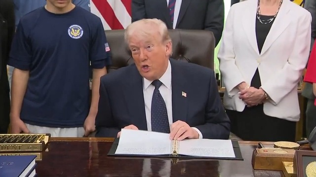 Trump cataloghează nepopularul Război din Iran, la un eveniment consacrat exerciţiilor fizice la şcoală, la Casa Albă, drept o ”mică încăierare”, după ce l-a catalogat drept un ”minirăzboi” sau o ”mică excursie”