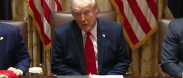 AFP: Donald Trump ameninţă că va „spulbera” Omanul, într-un moment de aparentă confuzie. El a confundat Iranul cu Venezuela