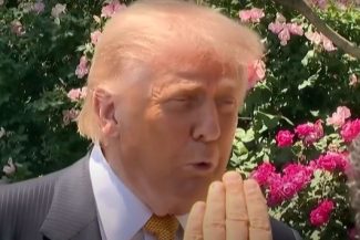 Donald Trump declară că nu este interesat „câtuşi de puţin” de banii americanilor atunci când este vorba de Iran