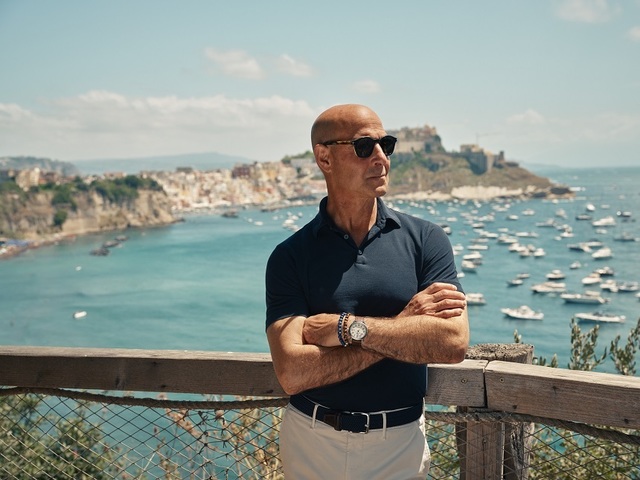 Stanley Tucci revine în Italia – Un nou sezon dedicat gastronomiei, tradiţiilor şi poveştilor autentice ale Italiei, la National Geographic