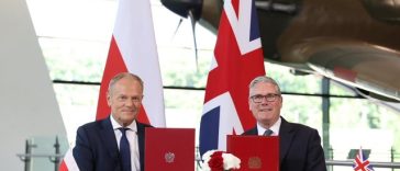 Marea Britanie şi Polonia semnează un tratat de apărare care se va concentra pe apărarea împotriva Rusiei