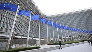 UE eşuează să adopte o reformă a politicii migraţiei menită să înfiinţeze centre de expulzare a migranţilor în afara Uniunii. Statele membre şi Parlamentul European amână la 1 iunie negocierea ultimului punct de blocaj, data intrării în vigoare a legii