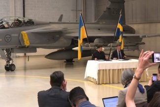 Suedia urmează să vândă Ucrainei 20 de avioane de vânătoare de tip Gripen E/F, finanţate cu fonduri europene, şi să-i doneze alte 16 avioane de tip Gripen C/D, anunţă Ulf Kristersson şi Volodimir Zelenski