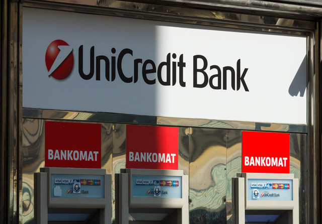 Şeful UniCredit: preluarea totală a Commerzbank nu este scenariul de bază