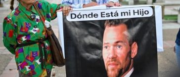 Cadavrul unui deţinut politic, Victor Hugo Quero Navas, urmează să fie exhumat la nouă luni de la deces, după ce autorităţile venezuelene recunosc pentru prima oară moartea unei persoane date dispărute la mai multe luni după arestarea şi decesul acesteia