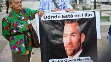 Cadavrul unui deţinut politic, Victor Hugo Quero Navas, urmează să fie exhumat la nouă luni de la deces, după ce autorităţile venezuelene recunosc pentru prima oară moartea unei persoane date dispărute la mai multe luni după arestarea şi decesul acesteia