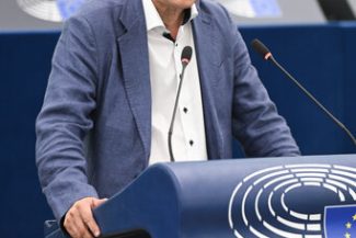 Europarlamentarul PNL Virgil Popescu a primit injurii după ce a scris pe Facebook: Avem nevoie de un cordon sanitar democratic care să împiedice accederea AUR în Guvernul României / Un motiv – girează violenţa, sub toate formele, a comentat el ulterior