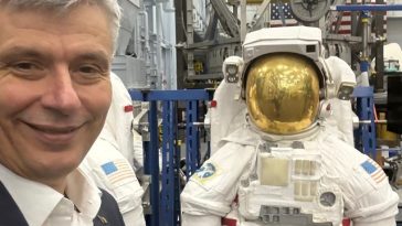 Virgil Popescu, vizită la Houston, SUA: Există oportunităţi reale şi concrete de colaborare între România, Uniunea Europeană şi Statele Unite – în energie, în spaţiu şi nu numai. Relaţia transatlantică are loc de aprofundat