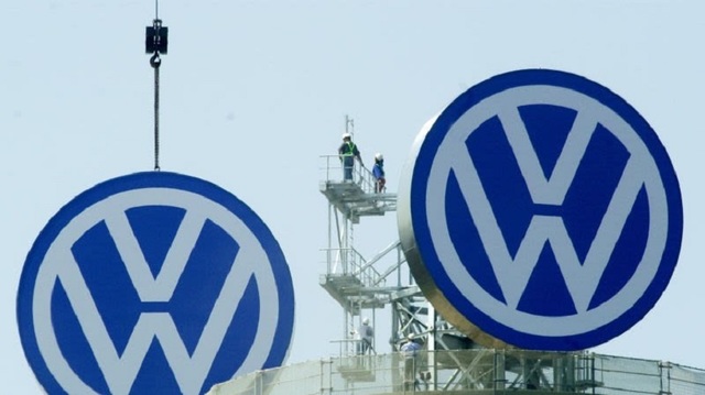 Familiile care controlează Volkswagen cer restructurarea grupului după scăderea profitului