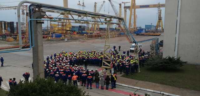Sindicatul Liber Navalistul, chemat la negocieri de către lichidatorul judiciar al Şantierului Naval Mangalia pentru găsirea unor soluţii de evitare a concedierilor colective sau de reducere a numărului de salariaţi care vor fi concediaţi