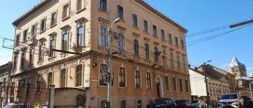 DSP a anulat autorizaţia de funcţionare a unui liceu de elită din Timişoara / Elevii învaţă în igrasie, umezeală şi mucegai / Amendă de 40.000 de lei