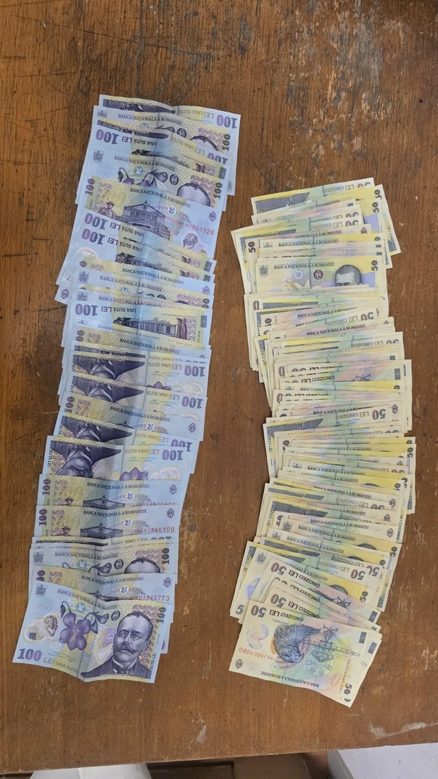 Un bărbat care avea droguri asupra sa, în Mamaia, a încercat să mituaiscă un echipaj de jandarmi cu aproape 8000 de lei – FOTO