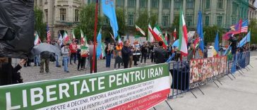 În pofida uciderii sau arestării a zeci de mii de protestatari, a războiului cu SUA ori a sancţiunilor internaţionale împotriva Iranului, Grupul parlamentar românesc de prietenie cu Republica Islamică Iran rezistă