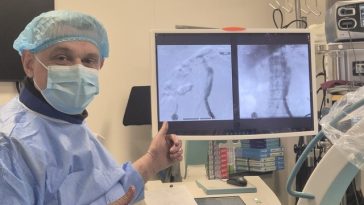 Premieră medicală la Spitalul Judeţean Timişoara – Pacient de 78 ani cu anevrism de aortă abdominală, operat cu succes printr-o nouă procedură – FOTO