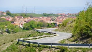 Interes ridicat pentru reabilitarea drumului judeţean DJ 106 E, pe tronsonul Sălişte – Tilişca – Poiana Sibiului – Jina: 27 de oferte pentru cele 220 milioane de lei puse la dispoziţie