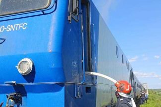 Maramureş: Incendiu la locomotiva unui tren cu 120 de călători / Aceştia au fost evacuaţi în siguranţă / Trafic feroviar blocat