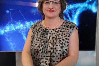 Dr. Diana Loreta Păun: De multe ori, simptomele bolilor tiroidiene şi ale menopauzei pot fi confundate / Femeile la menopauză ar trebui să-şi facă o evaluare a funcţiei tiroidiene / Rolul tiroidei la adolescente